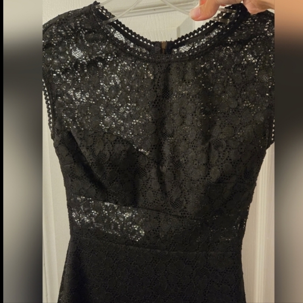 GUESS Elegant Black Lace Dress